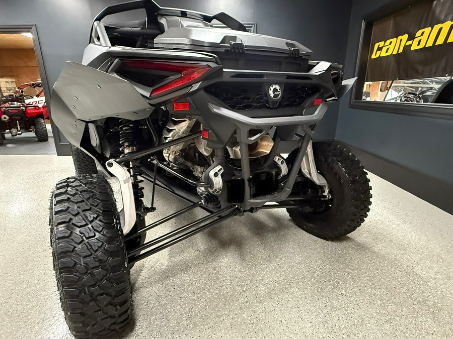 2024 Can-Am Maverick R X RS with Smart-Shox