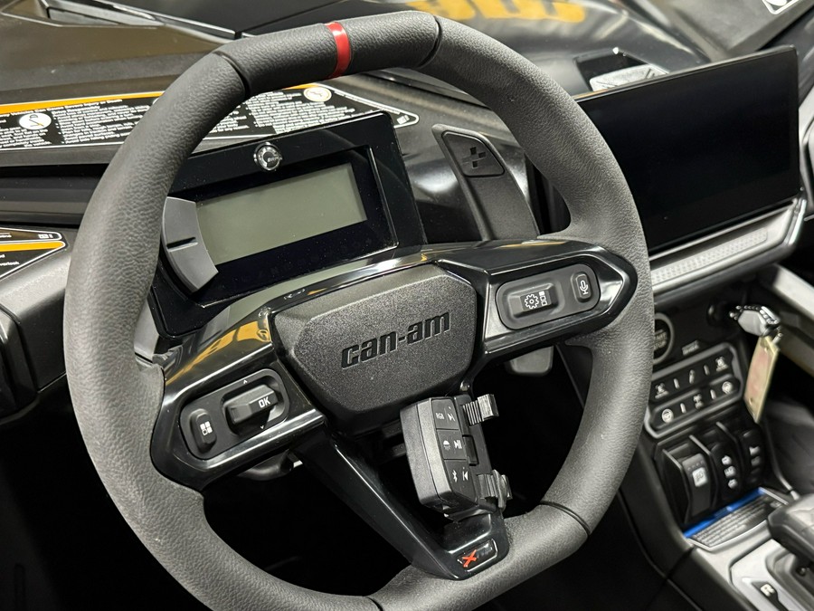 2024 Can-Am Maverick R X RS with Smart-Shox