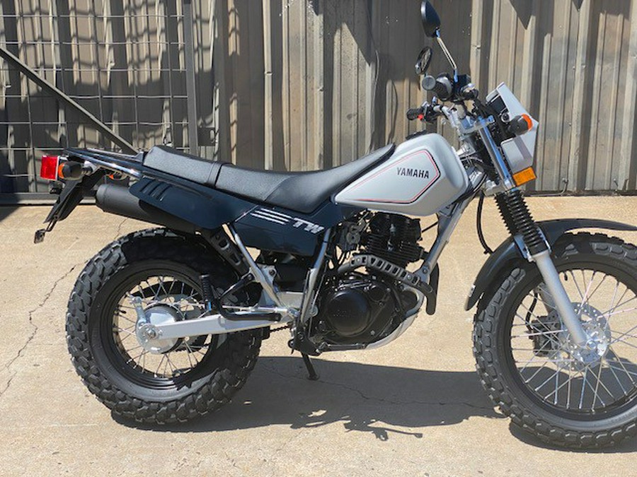 2024 Yamaha TW 200 GALLANT GRAY