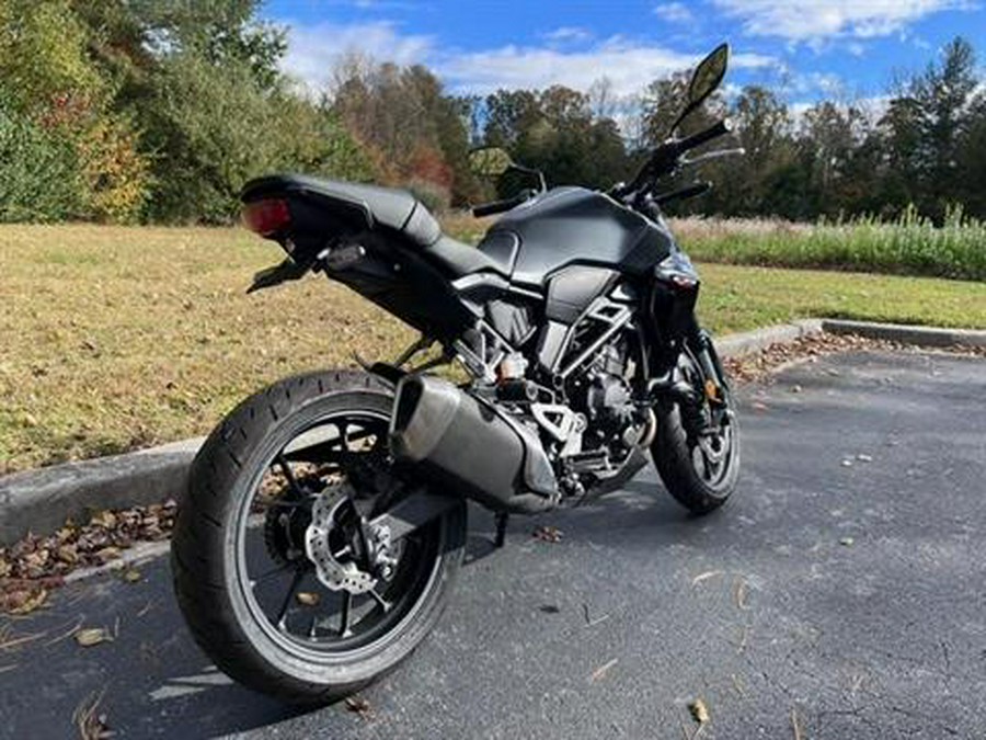 2025 Honda CB300R ABS