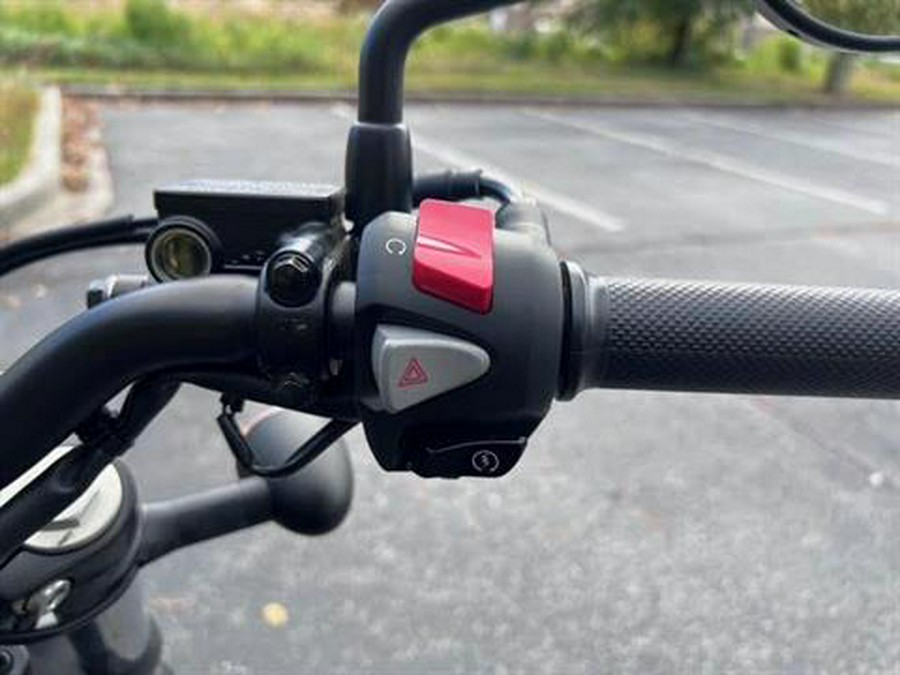 2025 Honda CB300R ABS