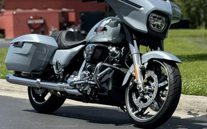 2025 Harley-Davidson FLHX - Street Glide