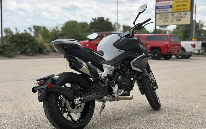 2026 CFMOTO 800NK