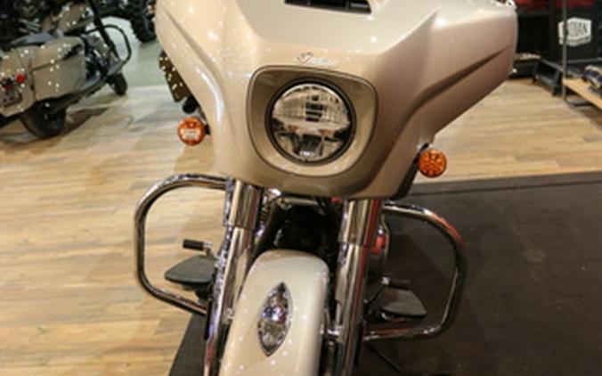 2023 Indian Motorcycle Chieftain Limited Silver Quartz Metallic