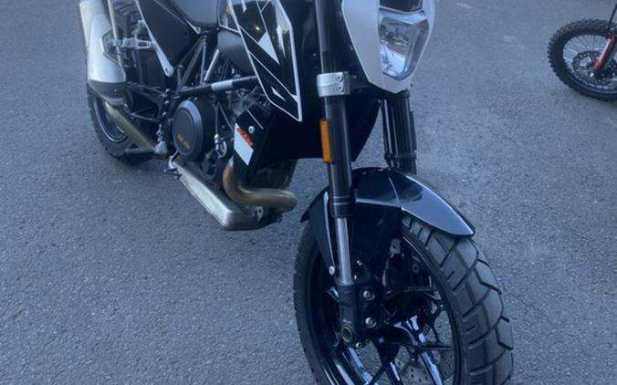 2017 KTM Duke 690