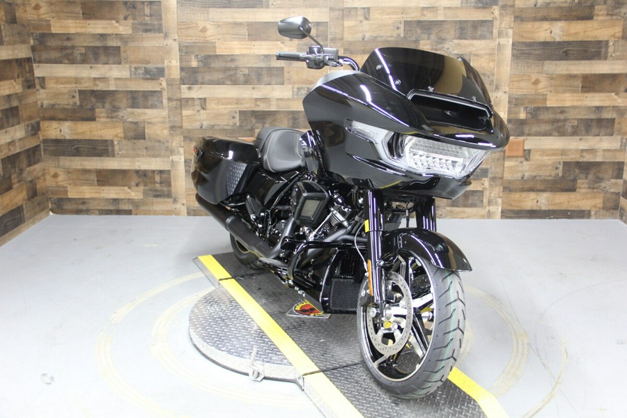 2024 Harley-Davidson Road Glide® Vivid Black - Black Finish