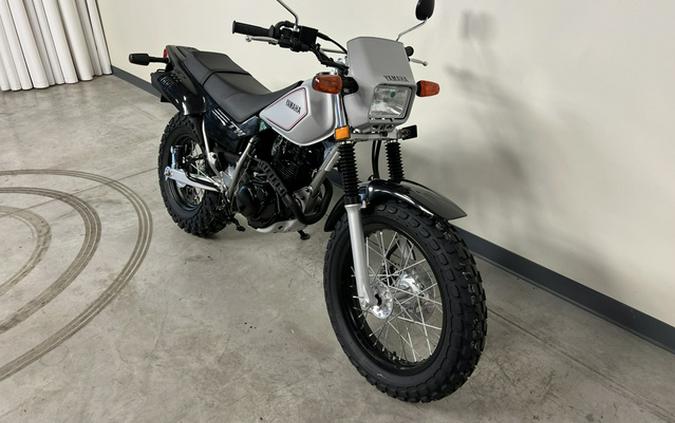 2026 Yamaha TW200 (TW200T2)