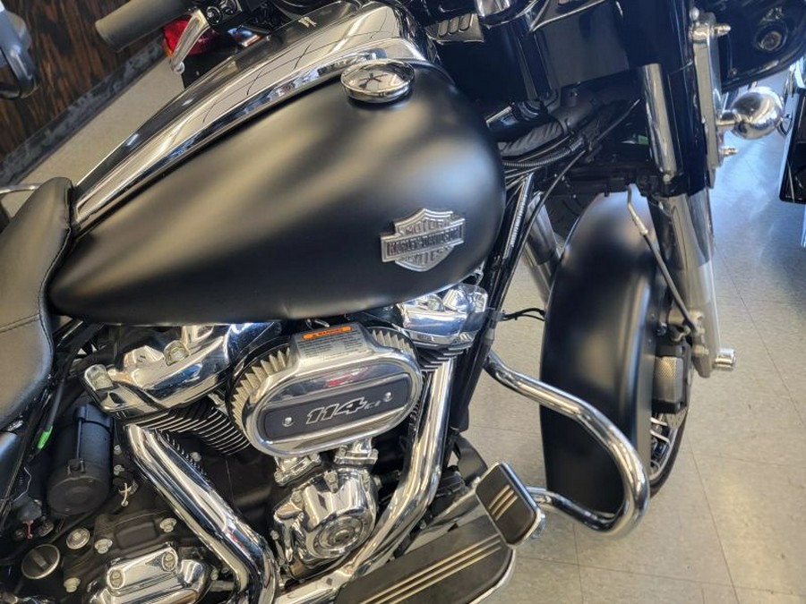 2022 Harley-Davidson FLHXS Street Glide Special