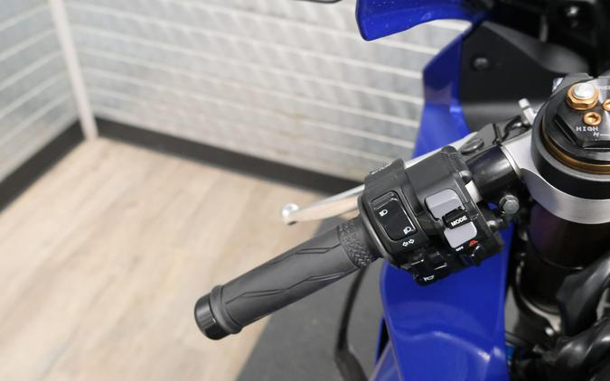 2026 YAMAHA YZF-R1