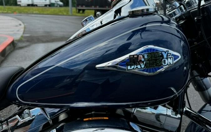 2012 Harley-Davidson Heritage Softail Classic Big Blue Pearl