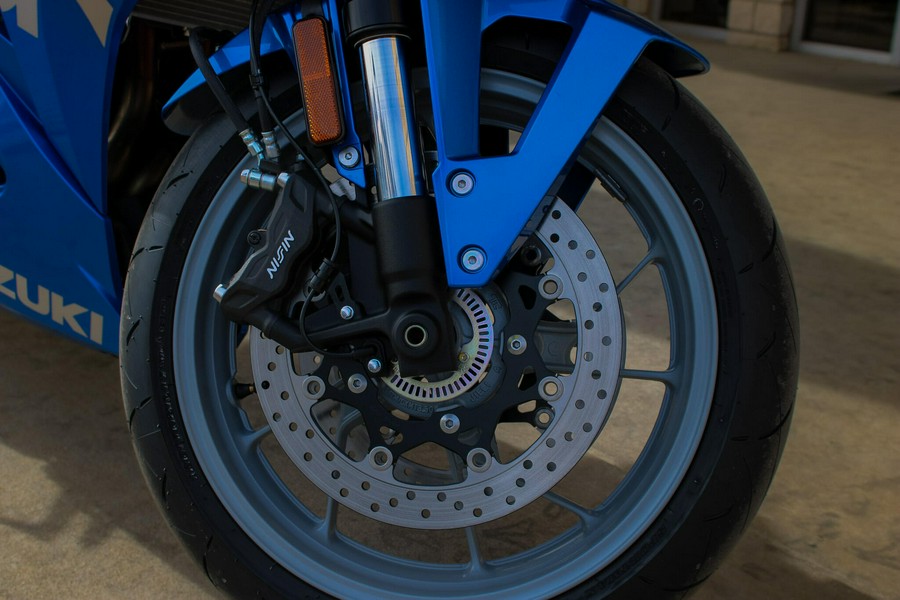 2025 SUZUKI GSX8R