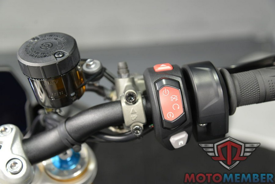 2022 Triumph Speed Triple 1200 RS