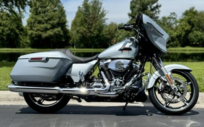 2025 Harley-Davidson FLHX - Street Glide