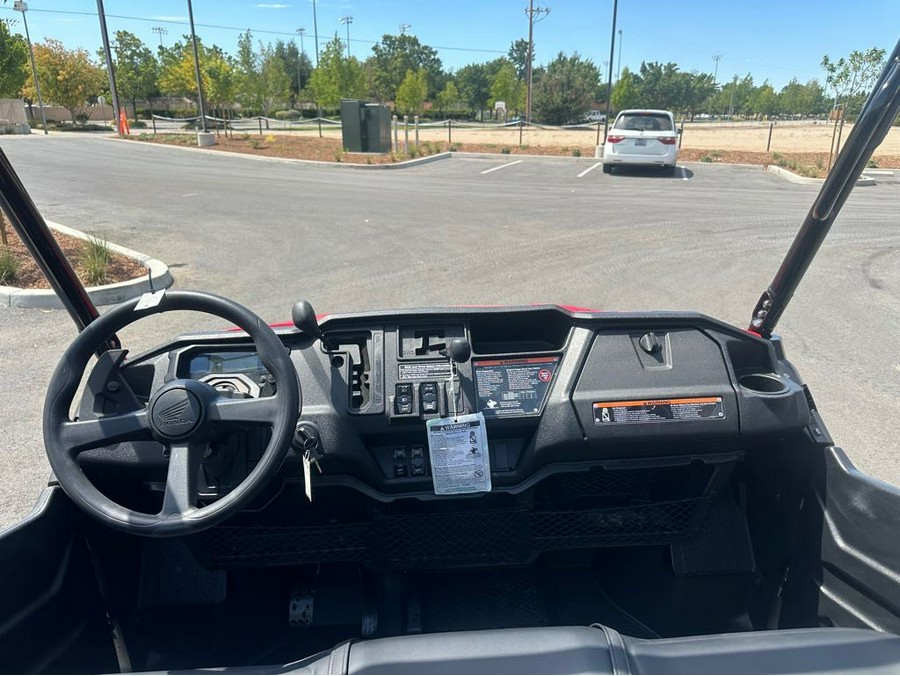 2025 Honda Pioneer 1000-6 Crew Deluxe