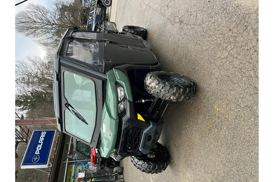 2023 Can-Am Defender MAX HD9