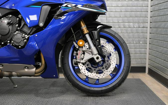 2026 YAMAHA YZF-R1