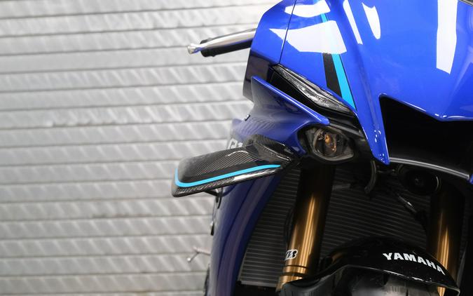 2026 YAMAHA YZF-R1