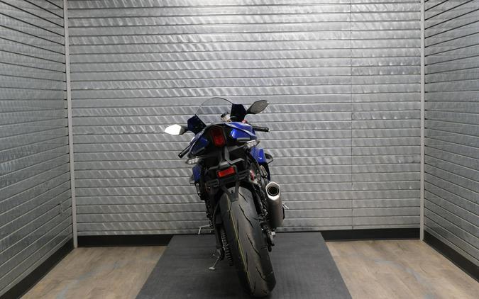 2026 YAMAHA YZF-R1