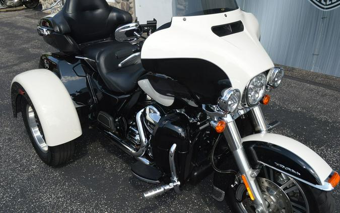 2016 Harley-Davidson® FLHTCUTG - Tri Glide® Ultra