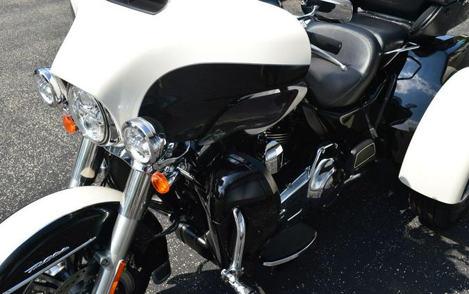 2016 Harley-Davidson® FLHTCUTG - Tri Glide® Ultra