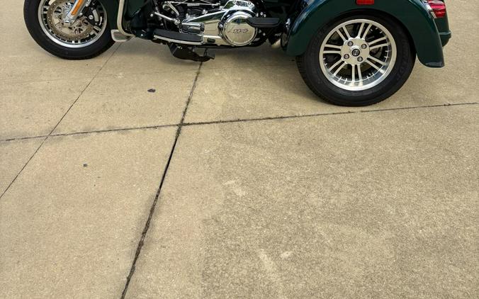 2024 Harley-Davidson Tri Glide Ultra Alpine Green / Vivid Black