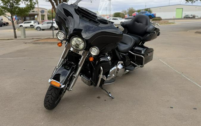 2014 Harley-Davidson® Ultra Limited Vivid Black