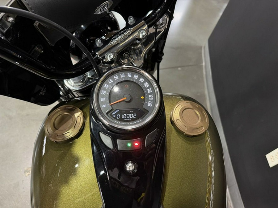 2018 Harley-Davidson Softail FLHC - Heritage Classic