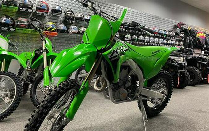 2024 Kawasaki KX450 First Look [9 Fast Facts, Specs, Photos]