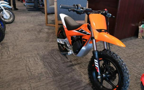 FIRST LOOK! THE ALUMINUM FRAMED 2024 KTM SX-E 2 IS COMING SOON