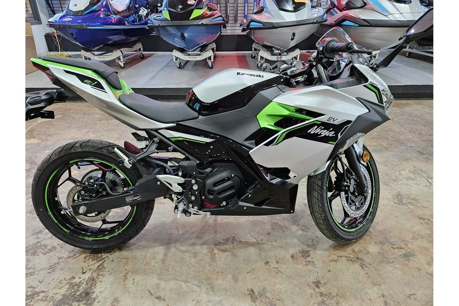 2024 Kawasaki Ninja® e-1 ABS