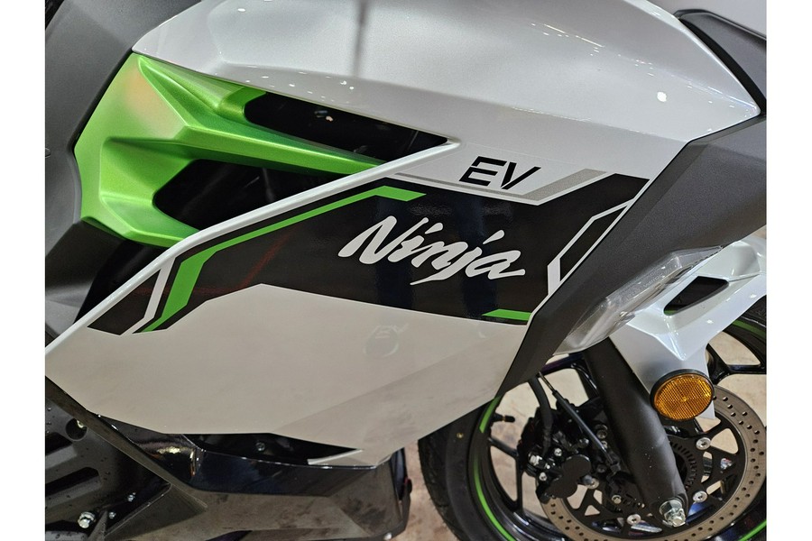 2024 Kawasaki Ninja® e-1 ABS