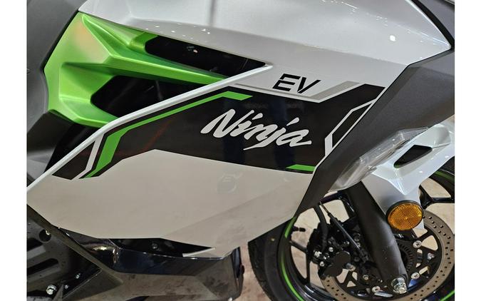 2024 Kawasaki Ninja® e-1 ABS