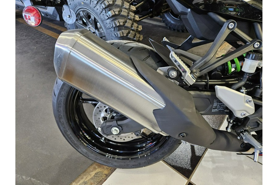 2024 Kawasaki Ninja® ZX™-4RR ABS