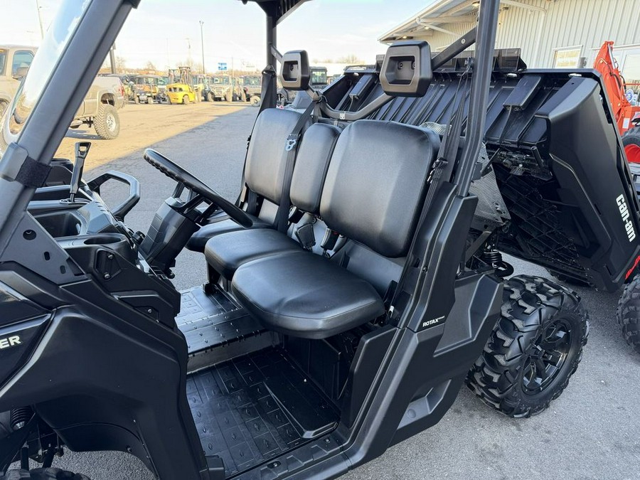 2023 Can-Am® Defender DPS HD9 Timeless Black