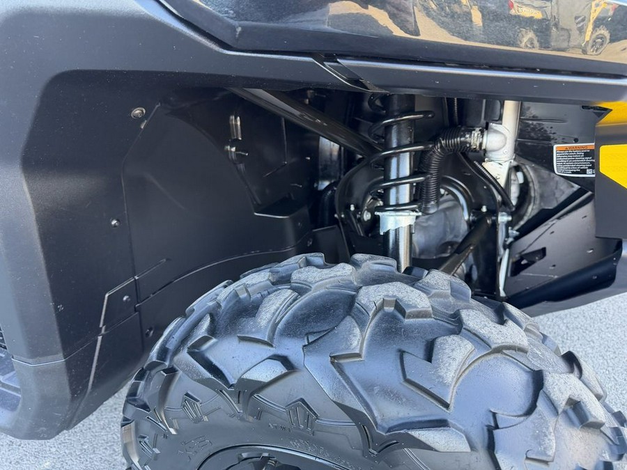2023 Can-Am® Defender DPS HD9 Timeless Black