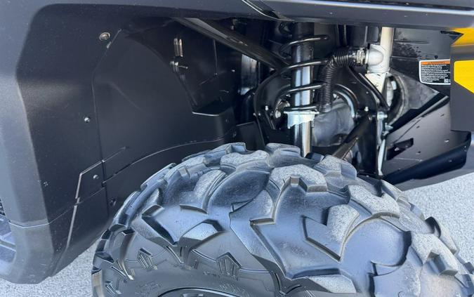 2023 Can-Am® Defender DPS HD9 Timeless Black