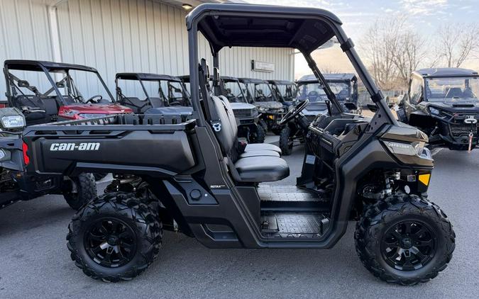 2023 Can-Am® Defender DPS HD9 Timeless Black
