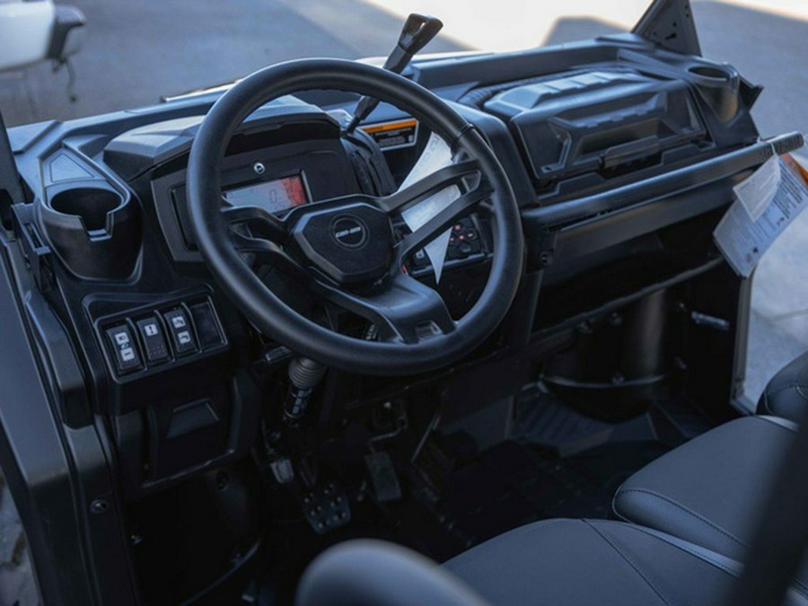 2026 Can-Am Defender 6X6 XT HD10