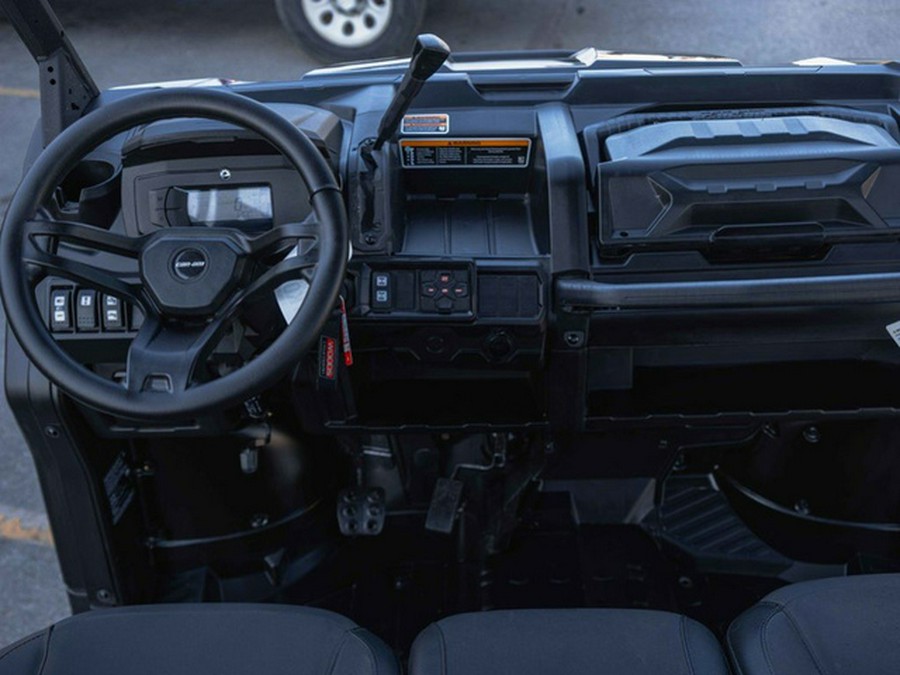 2026 Can-Am Defender 6X6 XT HD10