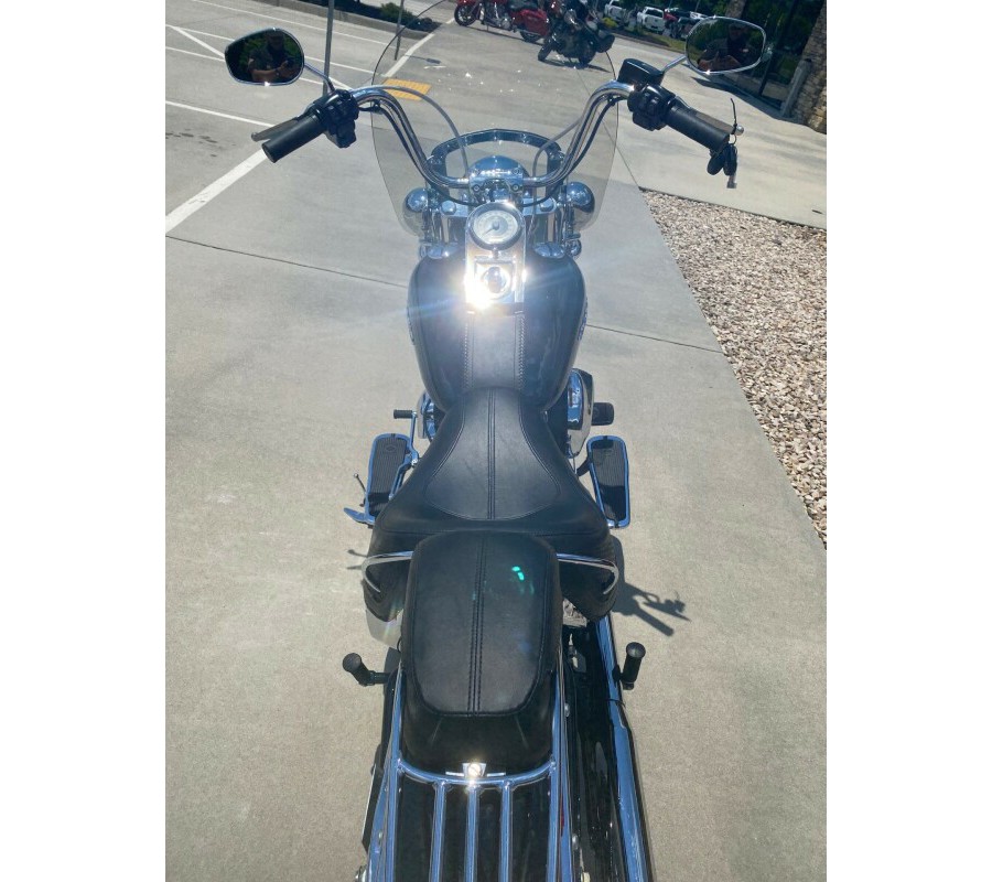 2017 Harley-Davidson Softail Deluxe Vivid Black