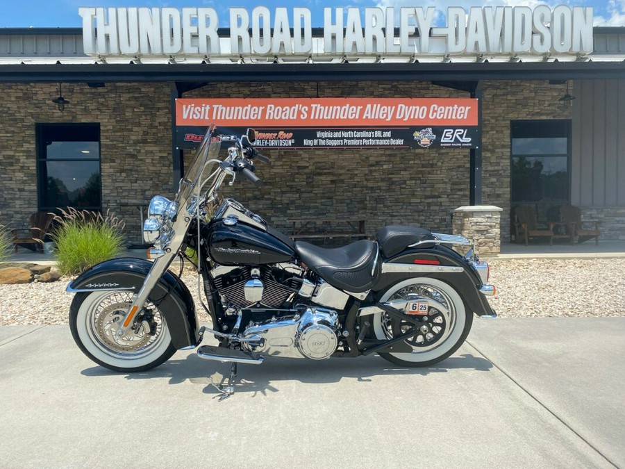 2017 Harley-Davidson Softail Deluxe Vivid Black