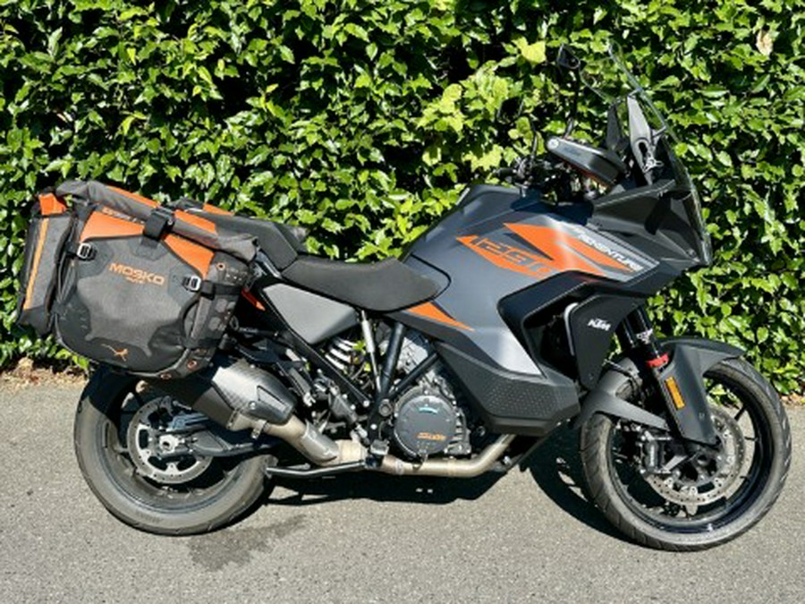 2022 KTM 1290 Super Adventure S