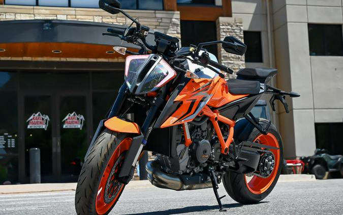 2022 KTM 1290 Super Duke R EVO