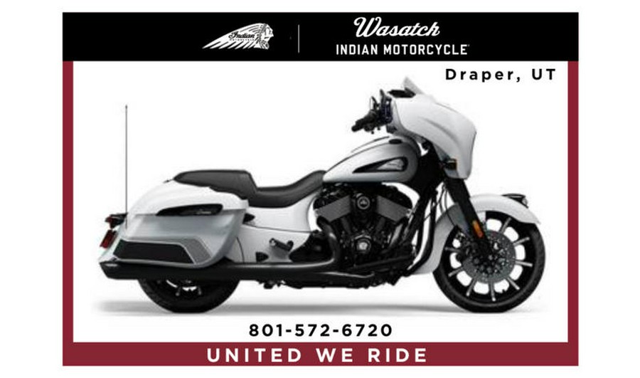 2024 Indian Motorcycle® Chieftain® Dark Horse® w/Powerband Audio Pkg Ghost White Metallic Smoke wit