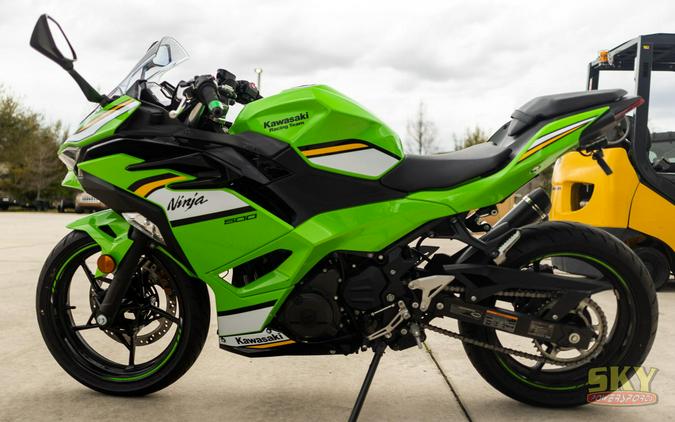 2025 Kawasaki Ninja 500 Base