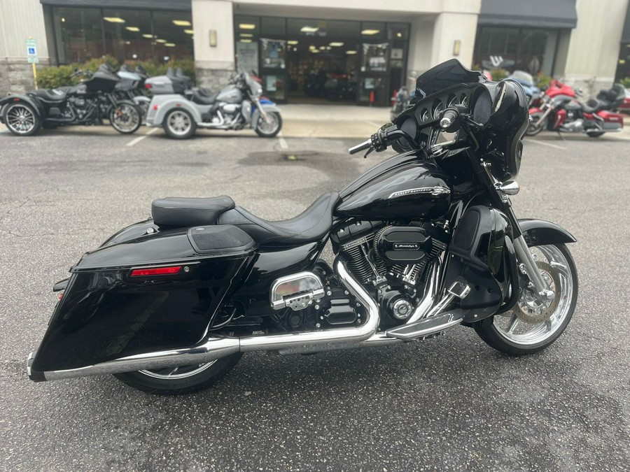 2015 Harley-Davidson Street Glide® CVO™ Street Glide®