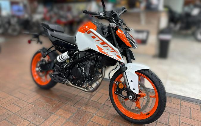2024 KTM 250 DUKE