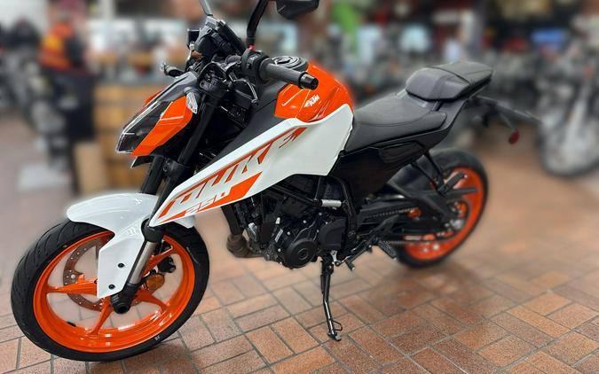 2024 KTM 250 DUKE