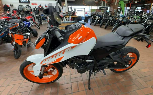 2024 KTM 250 DUKE