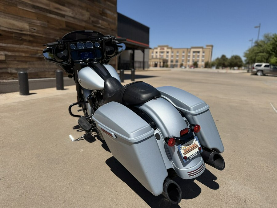 2023 Harley-Davidson® Street Glide® Special Atlas Silver Metallic - Black Finish